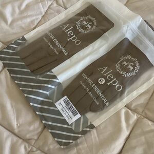 Alepo Winter Essentials Gloves in Taupe